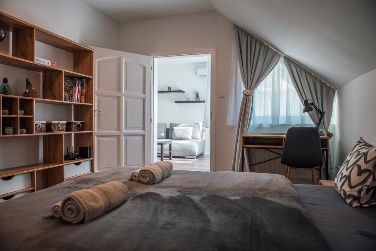 Apartamento Anavrin apartman- csendes lakás a belváros közepén Pécs Exterior foto