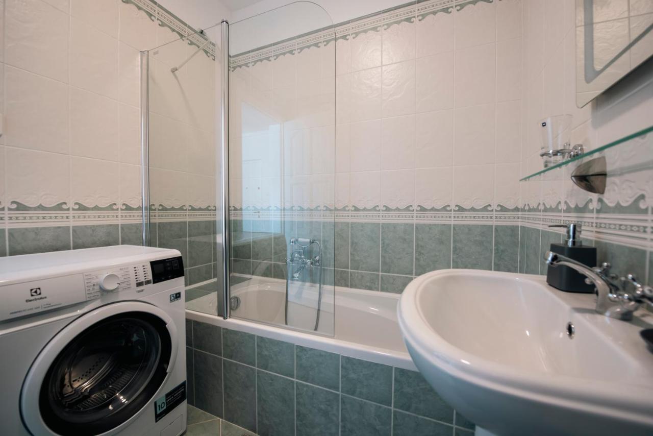 Apartamento Anavrin apartman- csendes lakás a belváros közepén Pécs Exterior foto